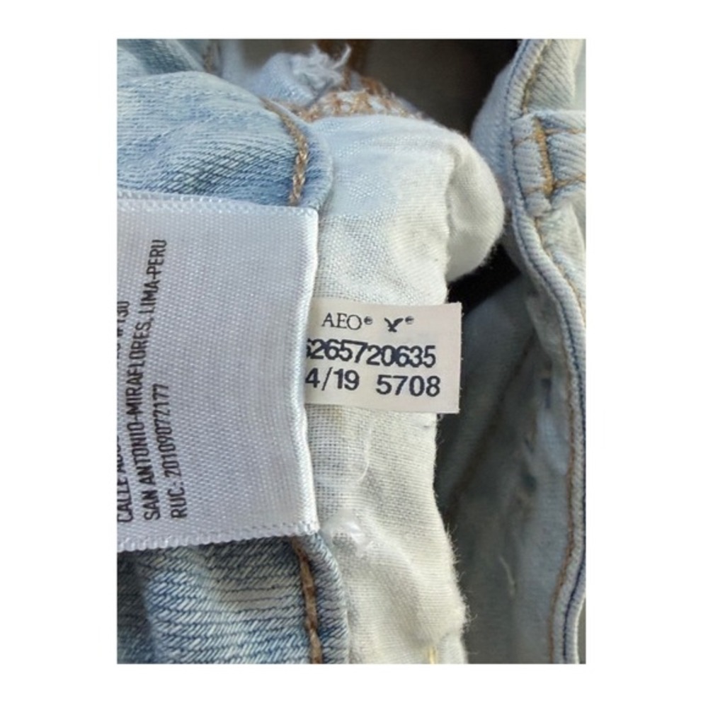 American Eagle Outfitters High Rise Shortie Jean Short Light Wash Denim 4 - Picture 6 of 7